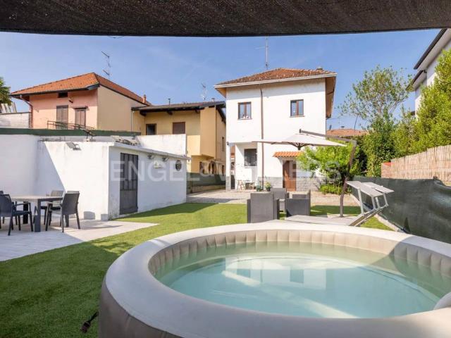 Villa in vendita a Arona NO