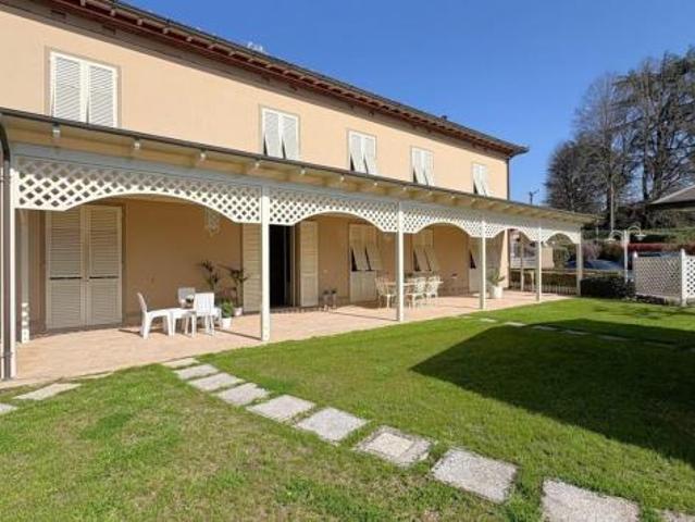 Villa in vendita a Arsina Lucca 300 mq Rif: 1399138