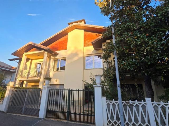 Villa in vendita a Asti AT