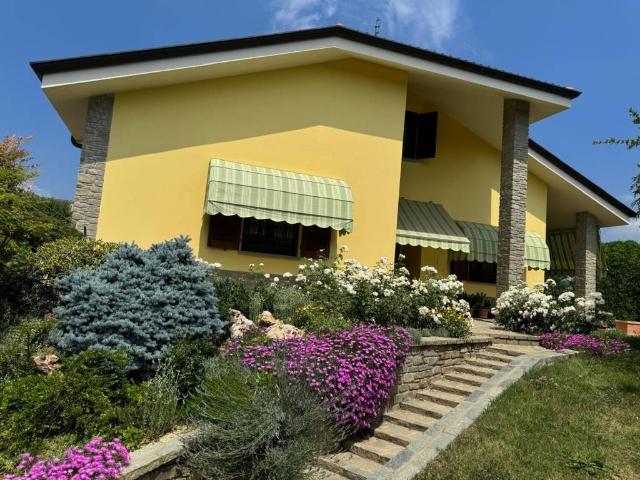 Villa in vendita a Asti AT