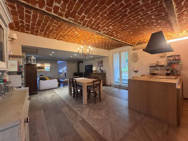 Villa in vendita a Asti AT