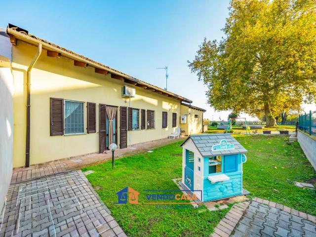 Villa in vendita a Asigliano Vercellese VC
