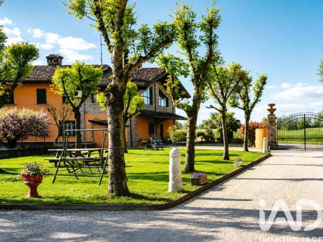 Villa in vendita a Asola MN
