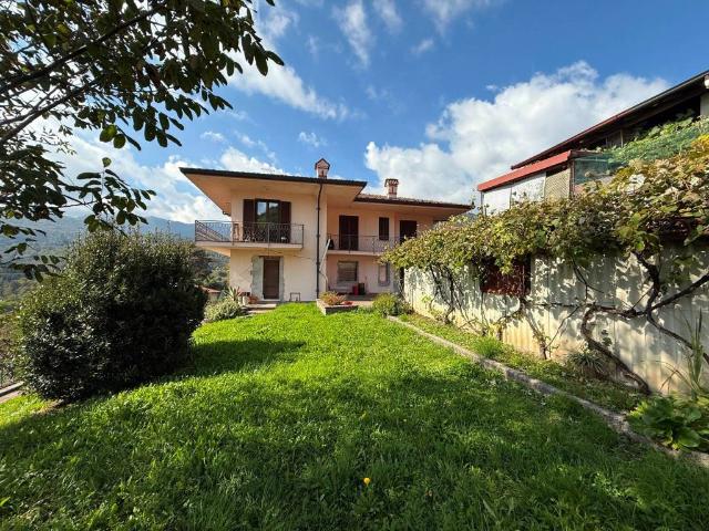 Villa in vendita a Asso CO