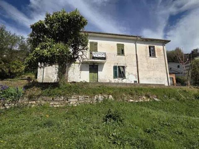 Villa in vendita a Aulla MS