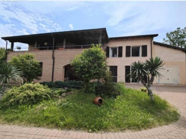 Villa in vendita a Aulla MS