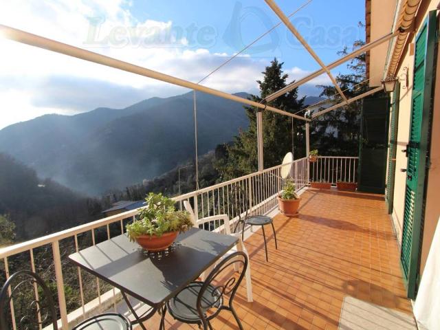 Villa in vendita a Avegno GE