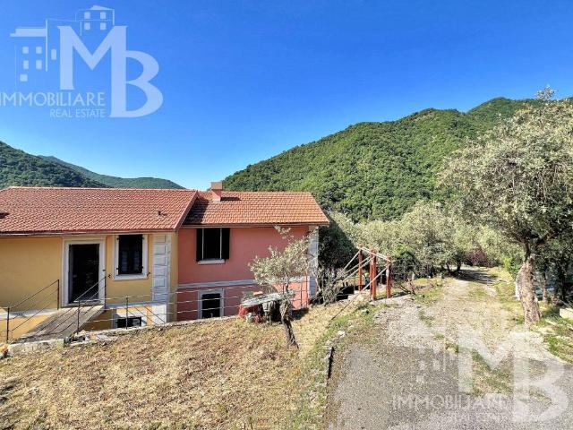 Villa in vendita a Avegno GE