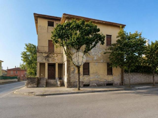Villa in vendita a Avezzano AQ