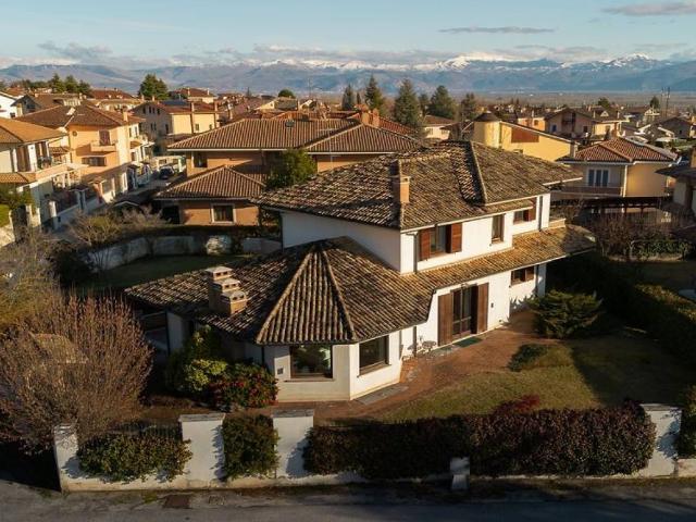 Villa in vendita a Avezzano AQ