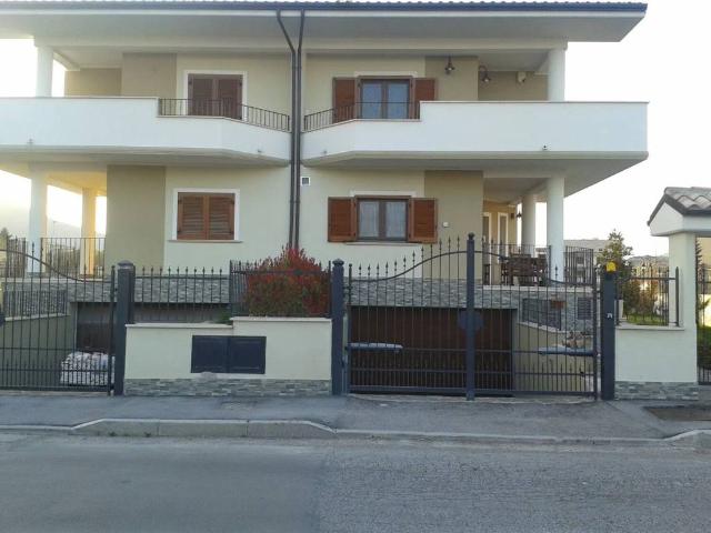 Villa in vendita a Avezzano AQ