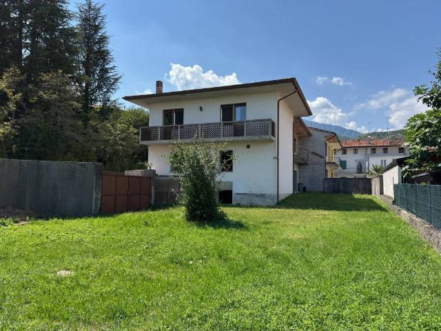Villa in vendita a Aviano PN