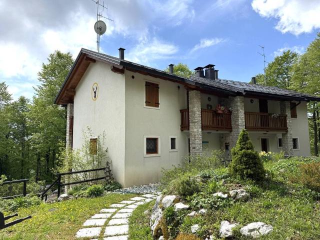 Villa in vendita a Aviano PN