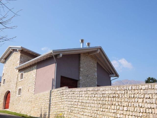Villa in vendita a Aviano PN
