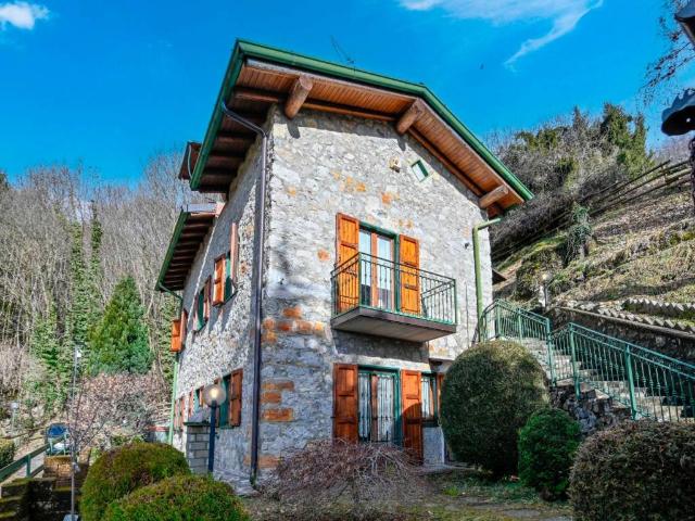 Villa in vendita a Aviatico BG