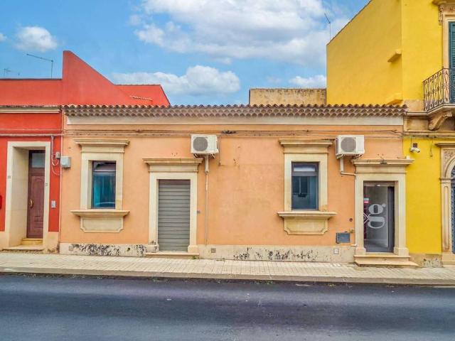 Villa in vendita a Avola SR