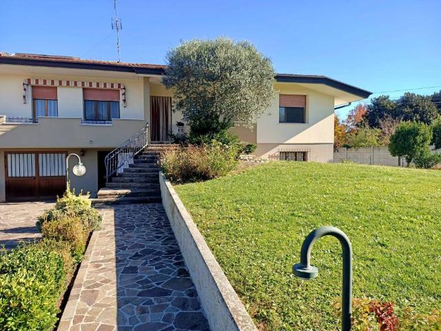 Villa in vendita a Azzano Decimo PN
