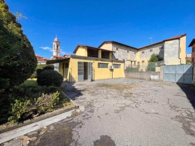 Villa in vendita a Azzano San Paolo BG