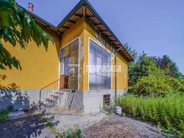 Villa in vendita a Azzate VA