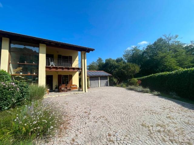 Villa in vendita a Boves CN