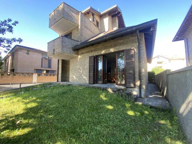 Villa in vendita a Bovisio Masciago MB