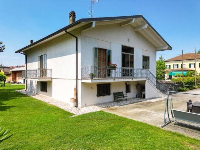Villa in vendita a Isola Rizza VR