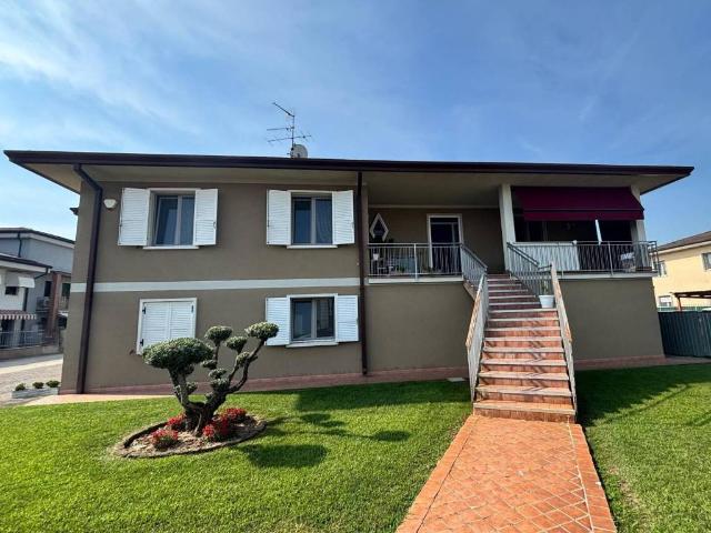 Villa in vendita a Bovolone VR