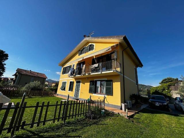 Villa in vendita a Bolano SP