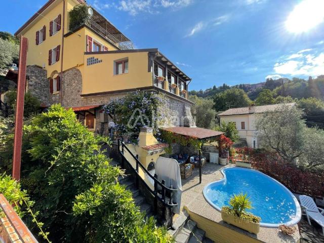 Villa in vendita a Bolano SP