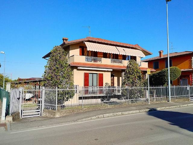 Villa in vendita a Bolgare BG