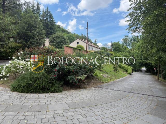 Villa in Vendita a Bologna