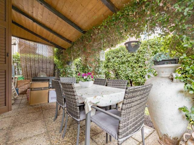 Villa in vendita a Bollate MI