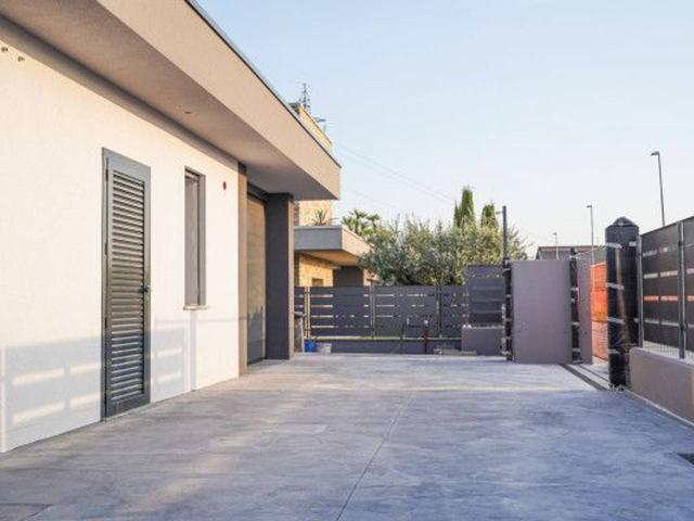 Villa in vendita a Boltiere