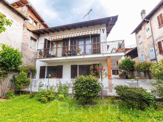 Villa in vendita a Bolzano Novarese NO