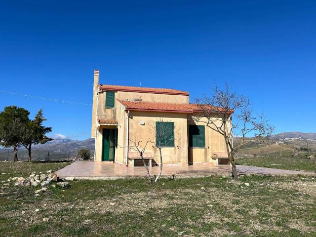 Villa in vendita a Bompietro PA