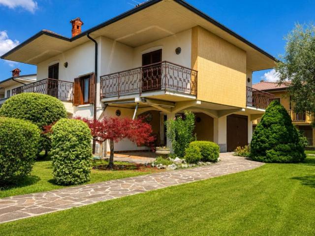 Villa in vendita a Bonate Sopra BG