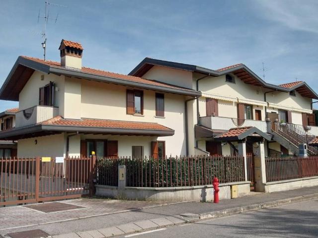 Villa in vendita a Bonate Sotto BG