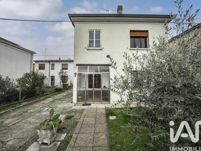 Villa in vendita a Bondeno