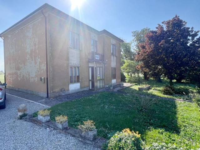 Villa in vendita a Bondeno FE