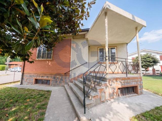Villa in vendita a Bondeno FE