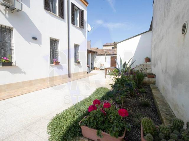 Villa in vendita a Bondeno FE