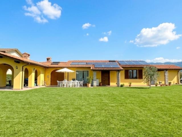 Villa in vendita a Borgo a Buggiano Buggiano 180 mq Rif: 1401006