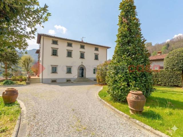 Villa in vendita a Borgo A Mozzano