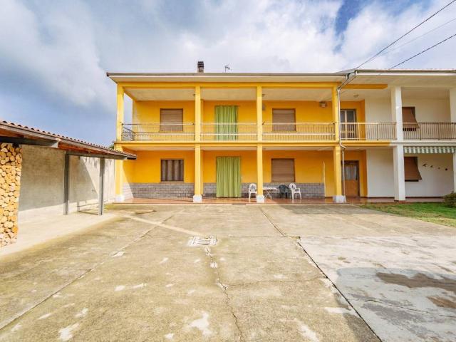 Villa in vendita a Borgo d'Ale VC