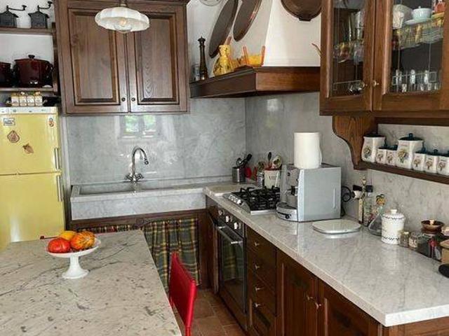 Villa in vendita a Borgo Val di Taro PR
