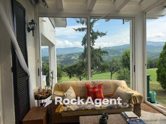Villa in vendita a Borgo Val di Taro PR