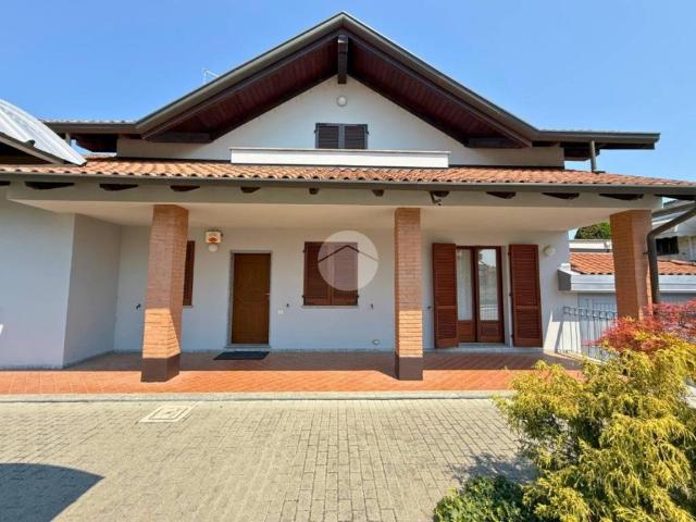 Villa in vendita a Borgo Vercelli VC