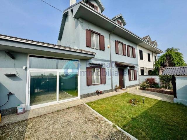 Villa in vendita a Borgo Vercelli VC