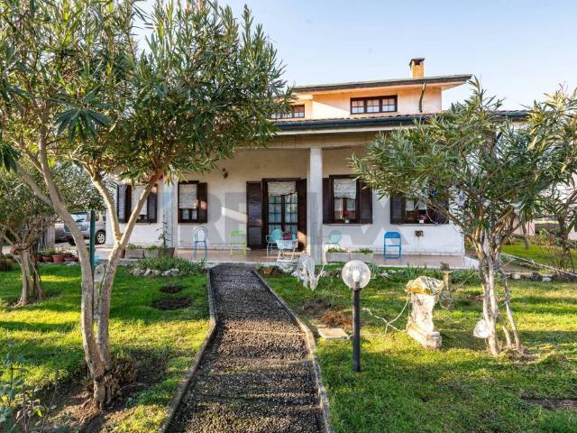Villa in vendita a Borgo Virgilio MN