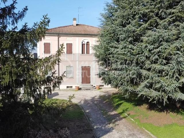 Villa in vendita a Borgo Virgilio MN